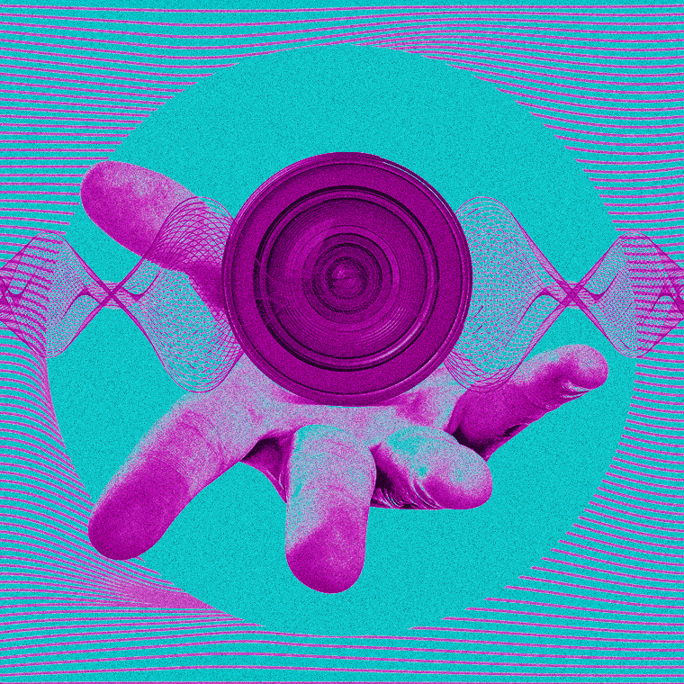 A graphic with light blue background and pink details, including a hand holding a camera lense 760x760
