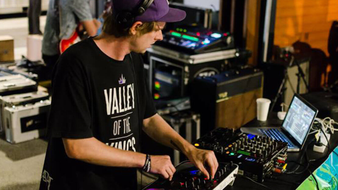 SAE student Tim Preston plays Stereosonic